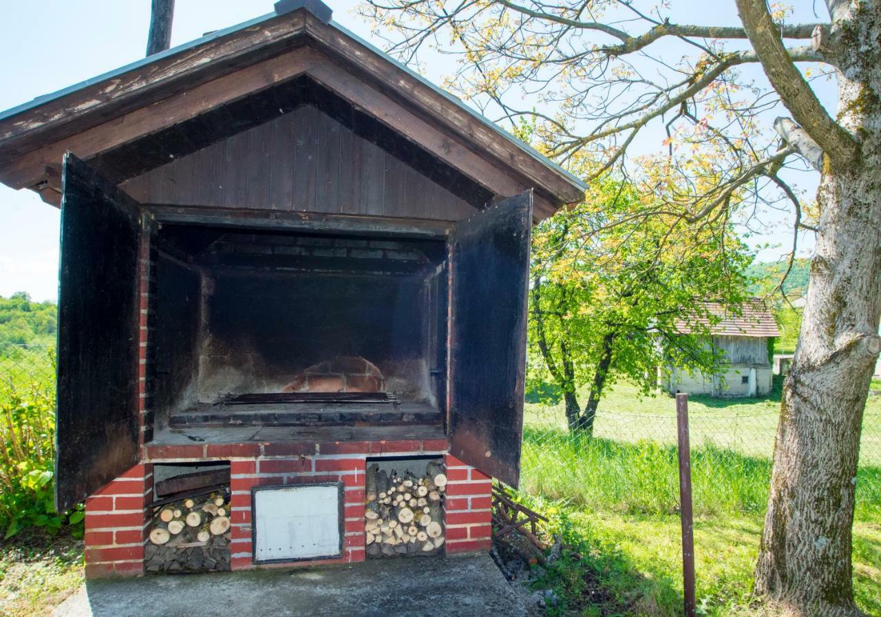 Cherry House Apartman Szluin Kültér fotó
