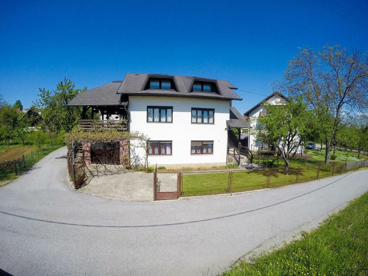 Cherry House Apartman Szluin Kültér fotó