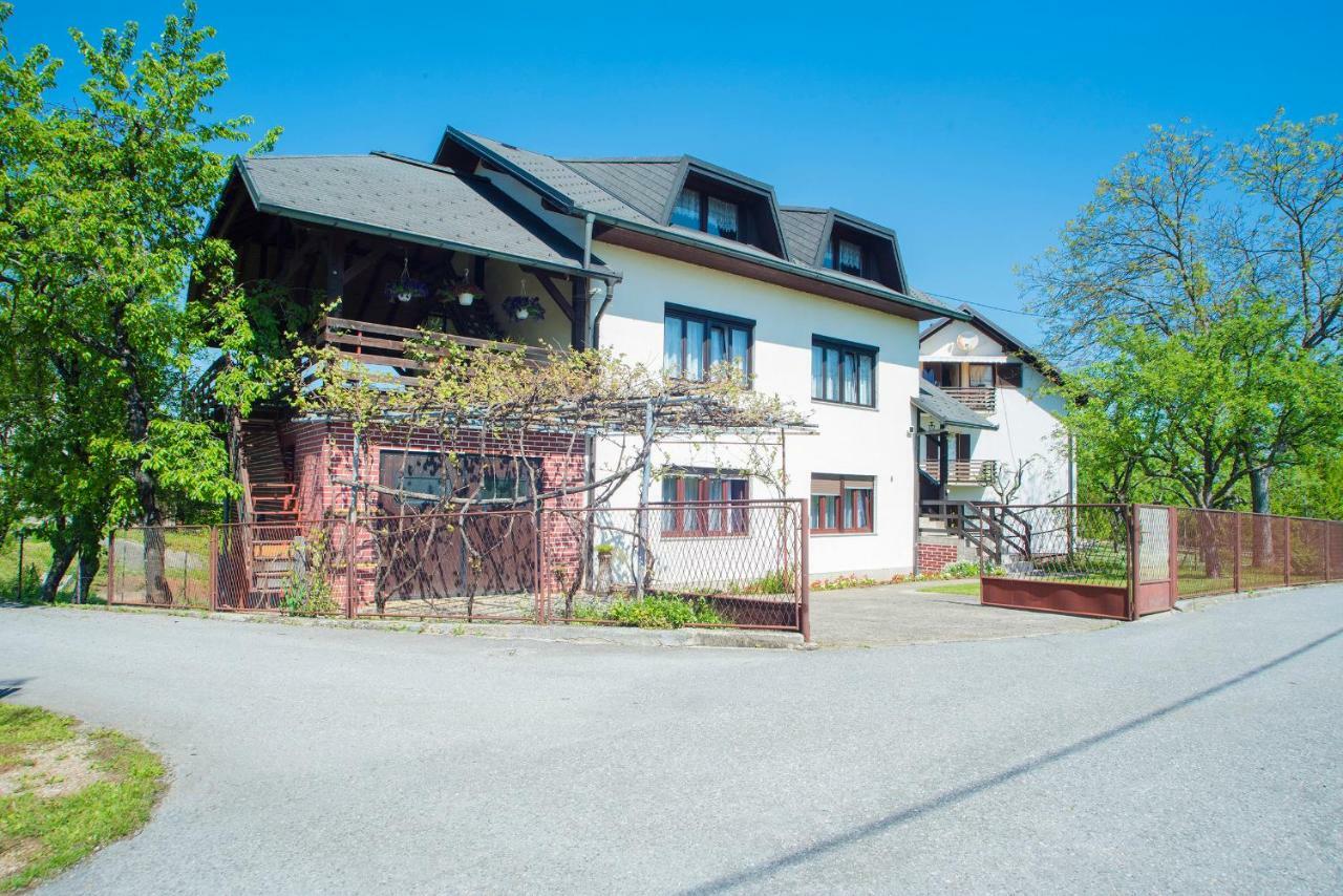 Cherry House Apartman Szluin Kültér fotó